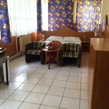 Sissi Vonyarcvashegy-balaton Gasthof *